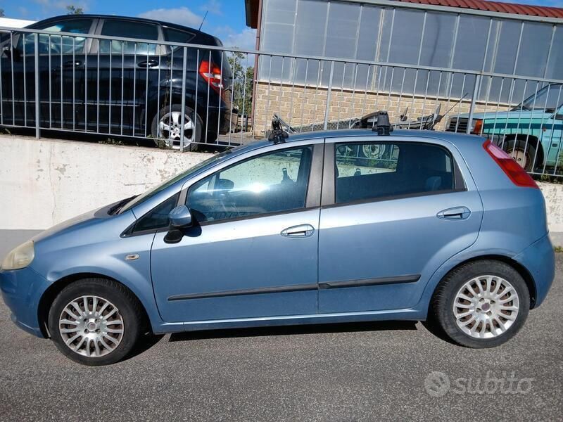 Usata Fiat Grande Punto 90 CV (66 kW) 2009 Blu Utilitaria