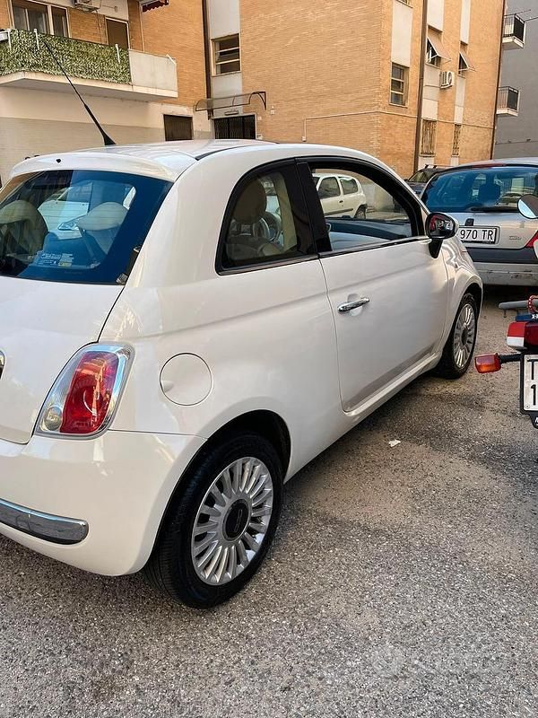Usata Fiat 500 75 CV (55 kW) 2007 Bianco Utilitaria
