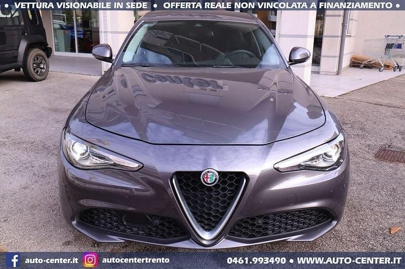 Usata Alfa Romeo Giulia Super 200 CV (147 kW) 2017 Grigio Berlina