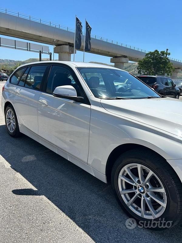 Usata BMW 320 129 CV (94 kW) 2015 Bianco Station wagon