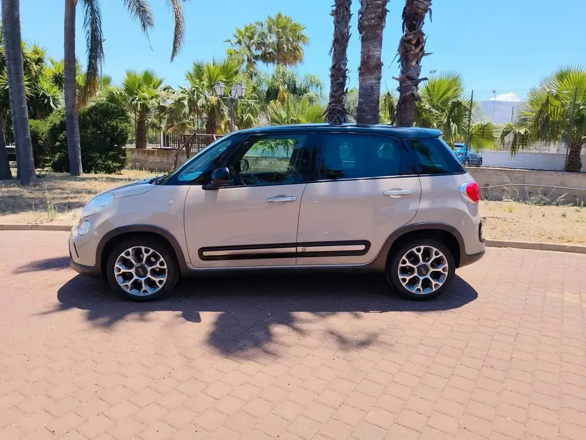 Usata Fiat 500L Trekking 105 CV (77 kW) 2014 Beige Monovolume