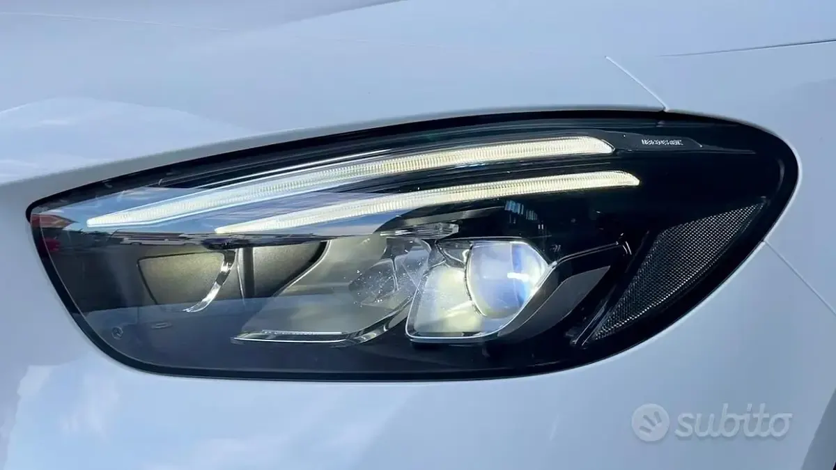Usata Mercedes B180 Premium 116 CV (85 kW) 2019 Bianco Utilitaria