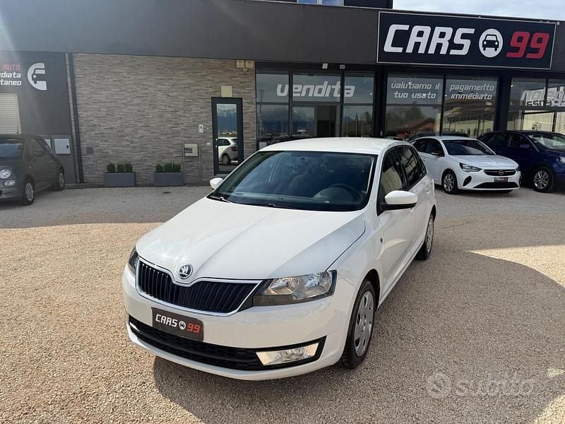 Usata Skoda Rapid Elegance 105 CV (77 kW) 2014 Bianco Utilitaria