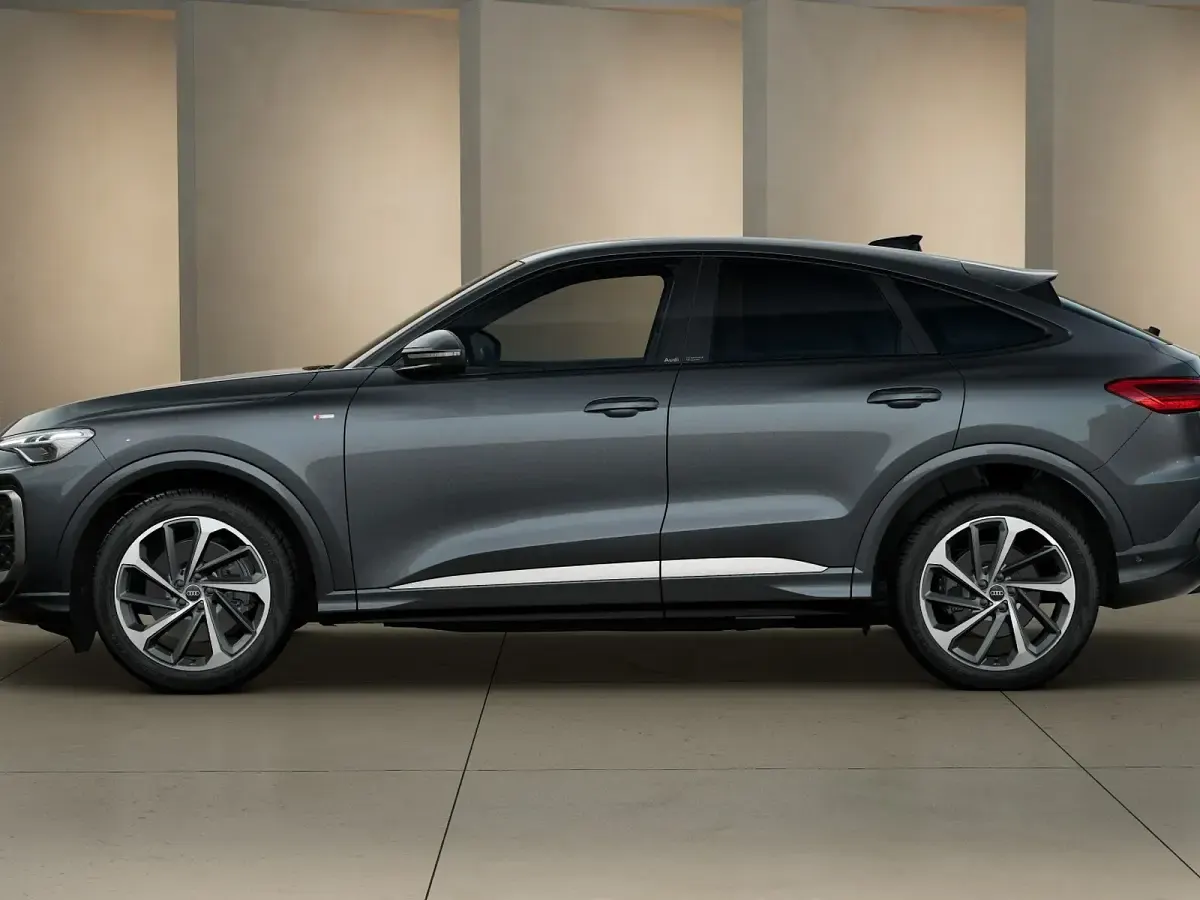 Nuova Audi Q5 Sportback S-Line 204 CV (150 kW) 2026 Grigio daytona perlato SUV