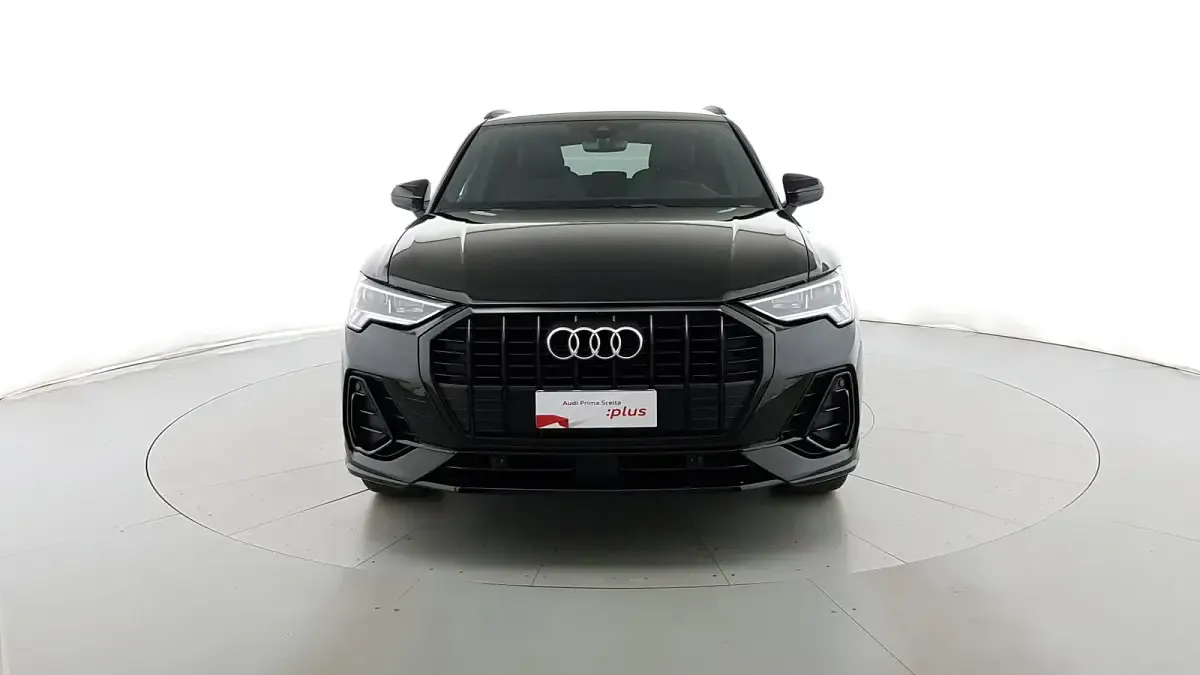 Usata Audi Q3 S-Line 150 CV (110 kW) 2025 Nero mito metallizzato SUV