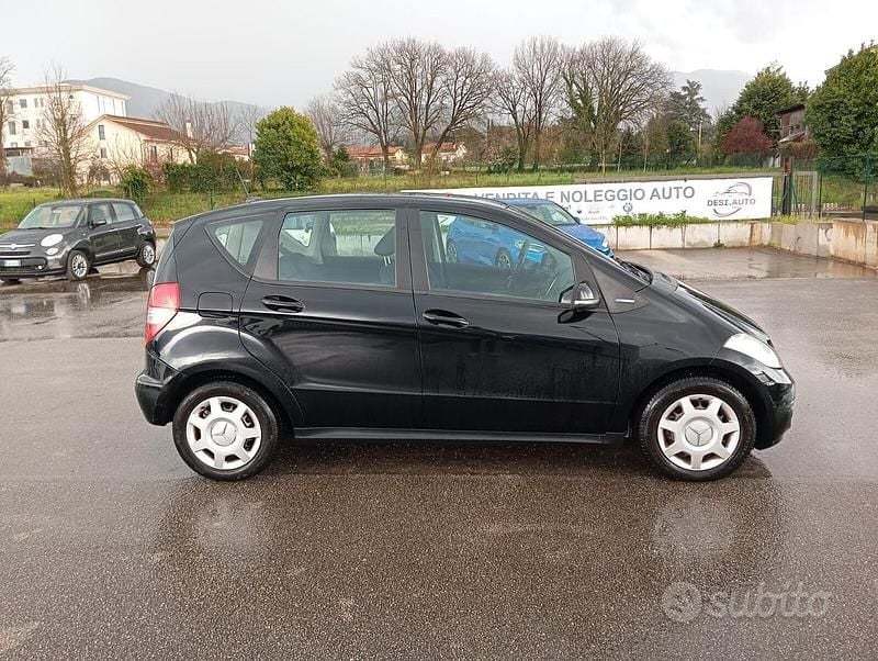 Usata Mercedes A160 95 CV (69 kW) 2011 Nero Berlina