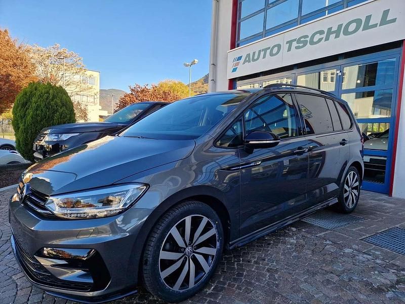 Indiumgrau metallic Usata 2019 VW Touran R-line Monovolume | 30.900 € (Molto cara) - Immagine 1/4