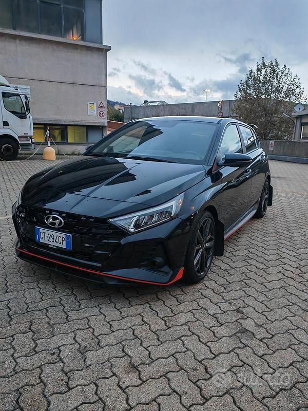Nero Usata 2024 Hyundai i20 N Performance Tre volumi | 28.000 € (Ottimo prezzo) - Immagine 1/4