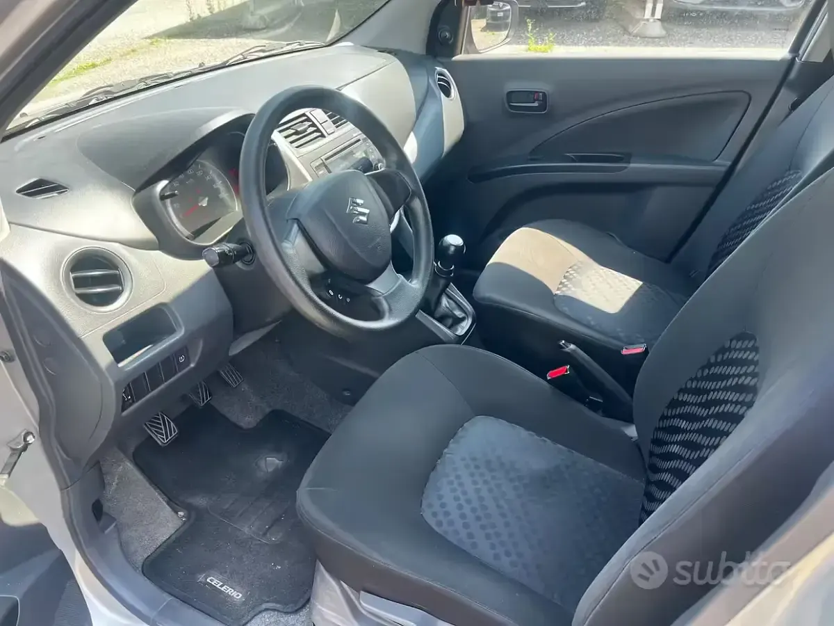 Usata Suzuki Celerio Style 68 CV (50 kW) 2016 Grigio Utilitaria