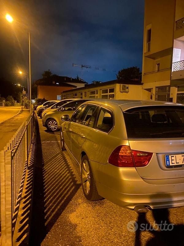 Usata BMW 320 184 CV (135 kW) 2011 Grigio Station wagon