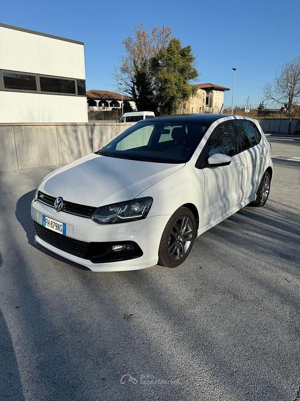 Usata VW Polo R-line 75 CV (55 kW) 2017 Bianco Berlina