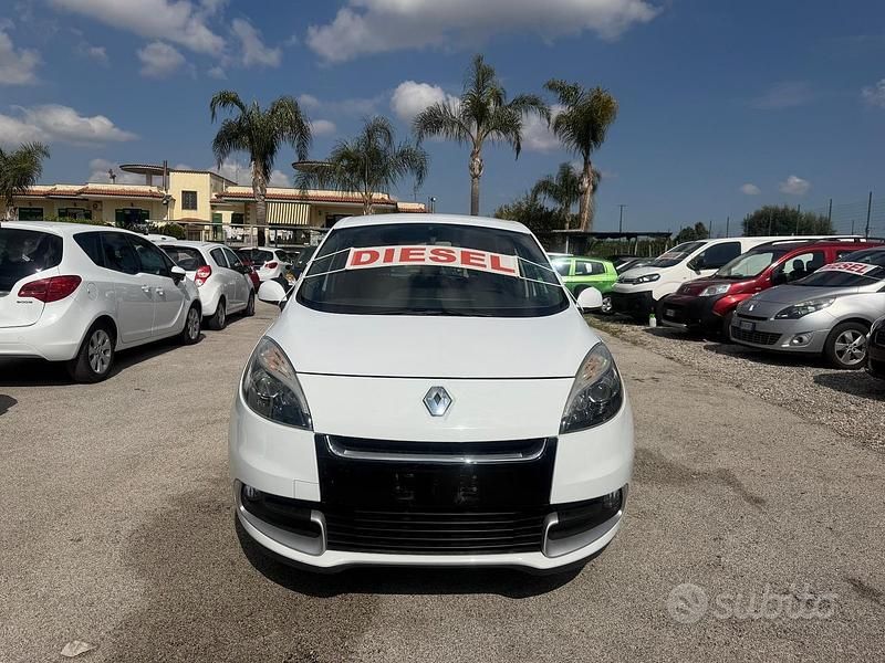 Usata Renault Scénic III 110 CV (80 kW) 2013 Bianco Monovolume