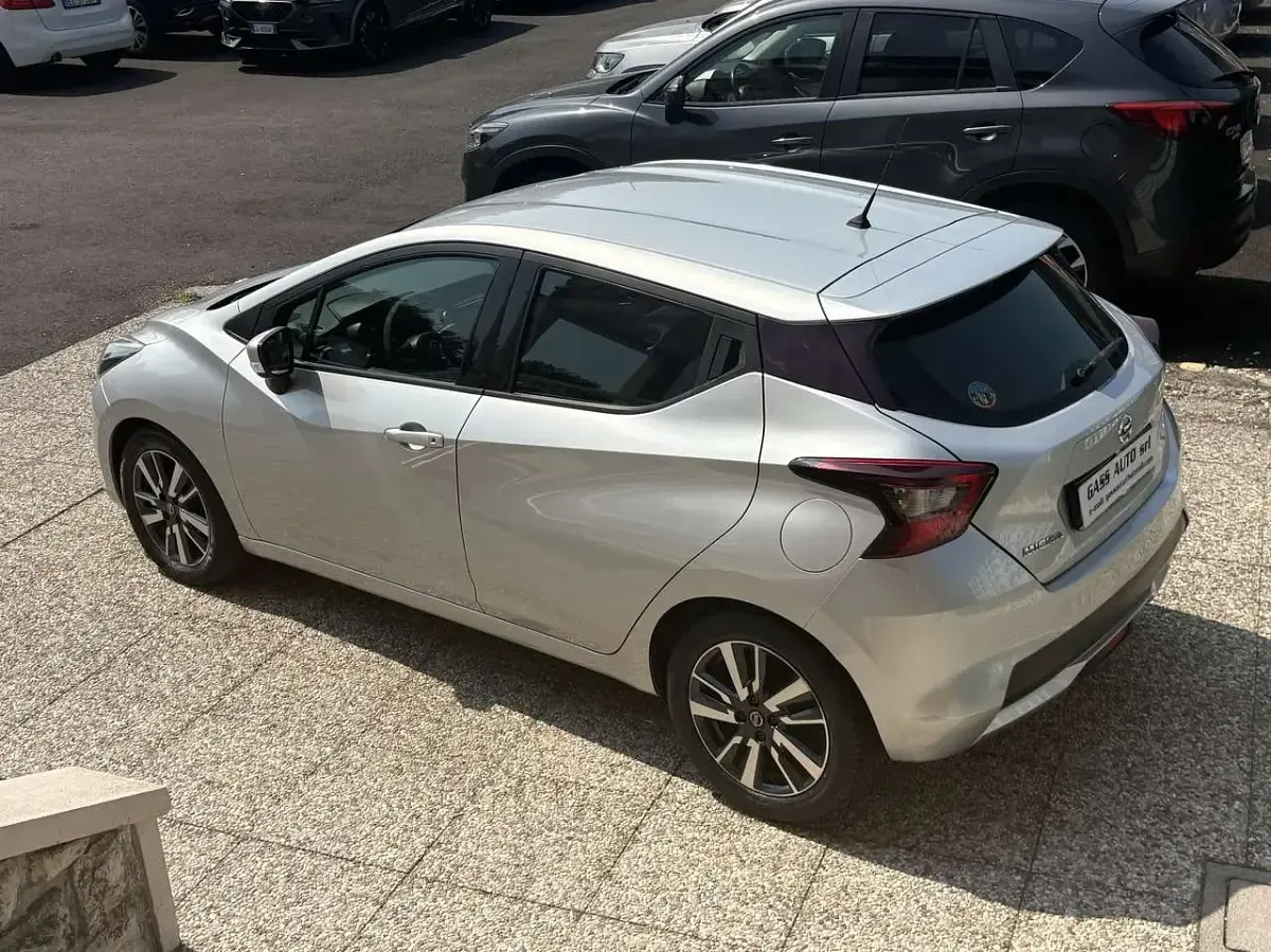 Usata Nissan Micra Acenta 90 CV (66 kW) 2018 Argento Utilitaria