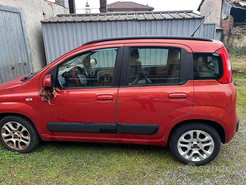 Rosso Usata 2012 Fiat Panda Tre volumi | 4800 € - Immagine 1/4