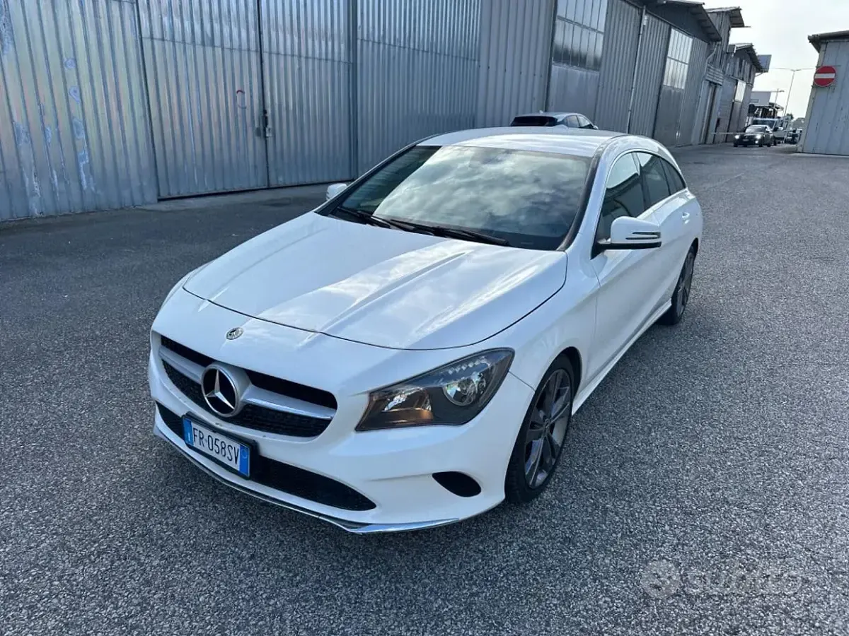 Usata Mercedes CLA200 Premium 136 CV (100 kW) 2019 Bianco Coupé