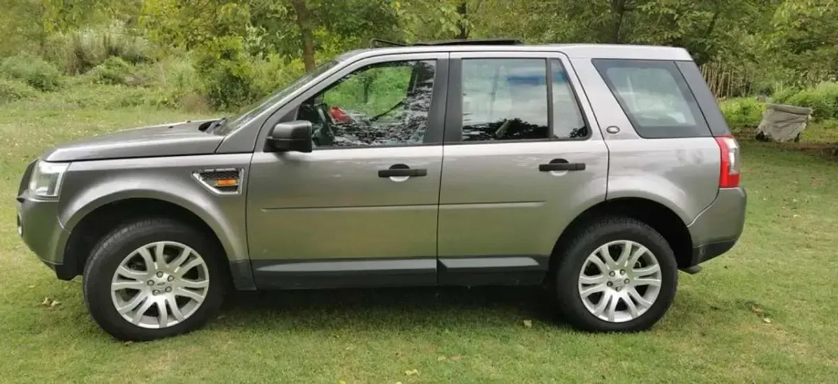 Second-hand Land Rover Freelander 2 HSE 160 CP (117 kW) 2007 Gri SUV