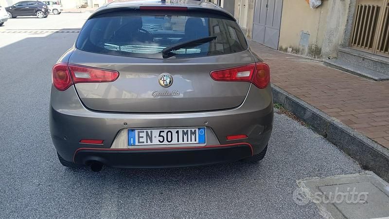 Usata Alfa Romeo Giulietta 109 CV (80 kW) 2012 Utilitaria