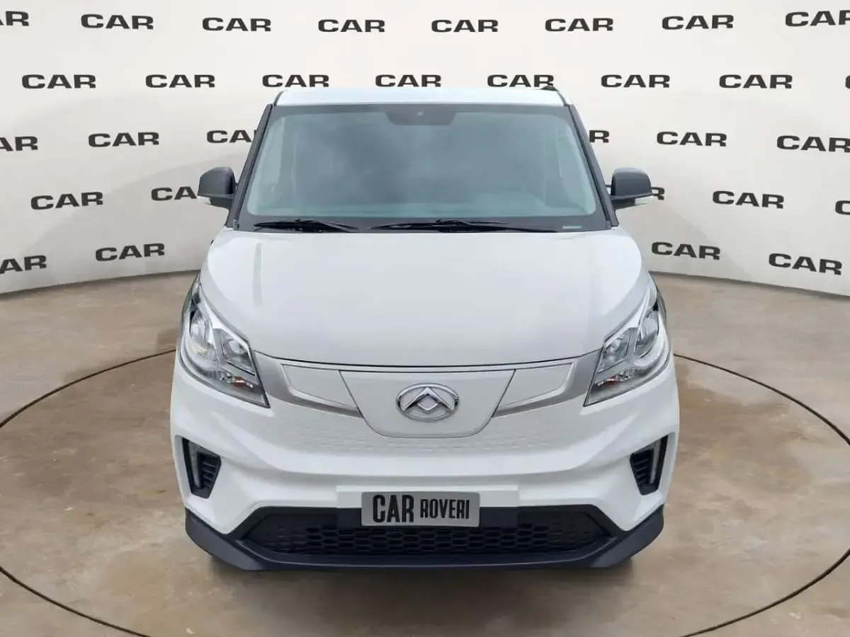 Nuova Maxus eDeliver 3 117 kW (160 CV) 2025 Bianco Furgone