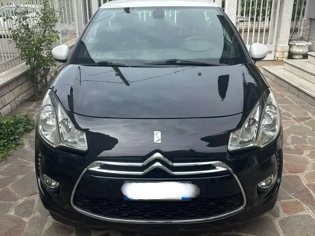 Usata Citroën DS3 Chic 68 CV (50 kW) 2013 Nero Berlina