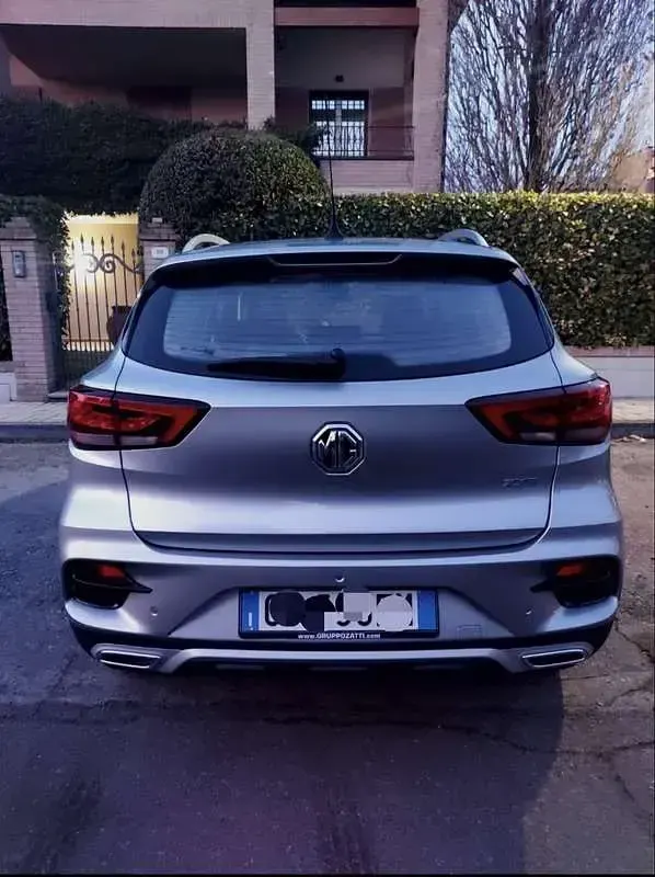 Usata MG ZS Luxury 111 CV (81 kW) 2024 Grigio SUV