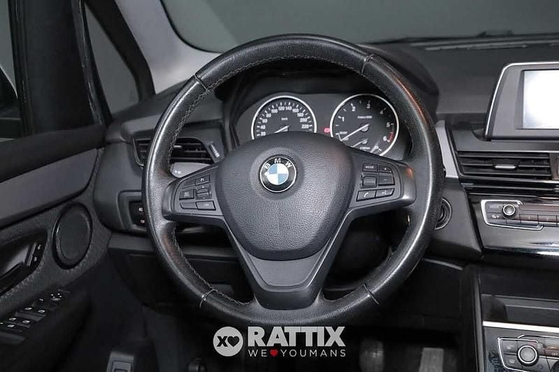Usata BMW 218 Active Tourer Advantage 150 CV (110 kW) 2017 Bianco Monovolume