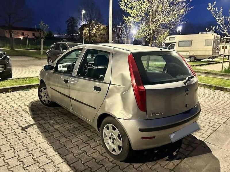 Usata Fiat Punto Active 60 CV (44 kW) 2004 Utilitaria