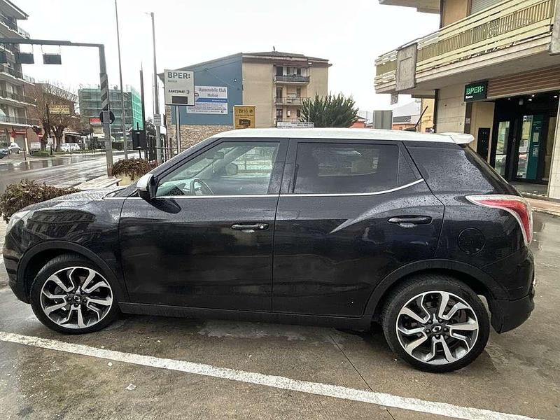 Usata Ssangyong (KGM) Tivoli 116 CV (85 kW) 2016 SUV
