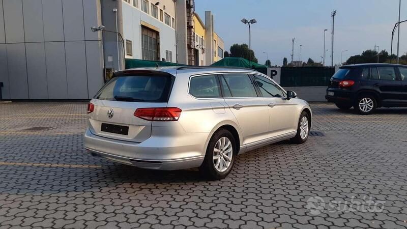Usata VW Passat 150 CV (110 kW) 2018 Grigio Station wagon