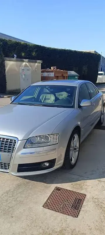 Usata Audi A8 450 CV (330 kW) 2007 Argento Berlina