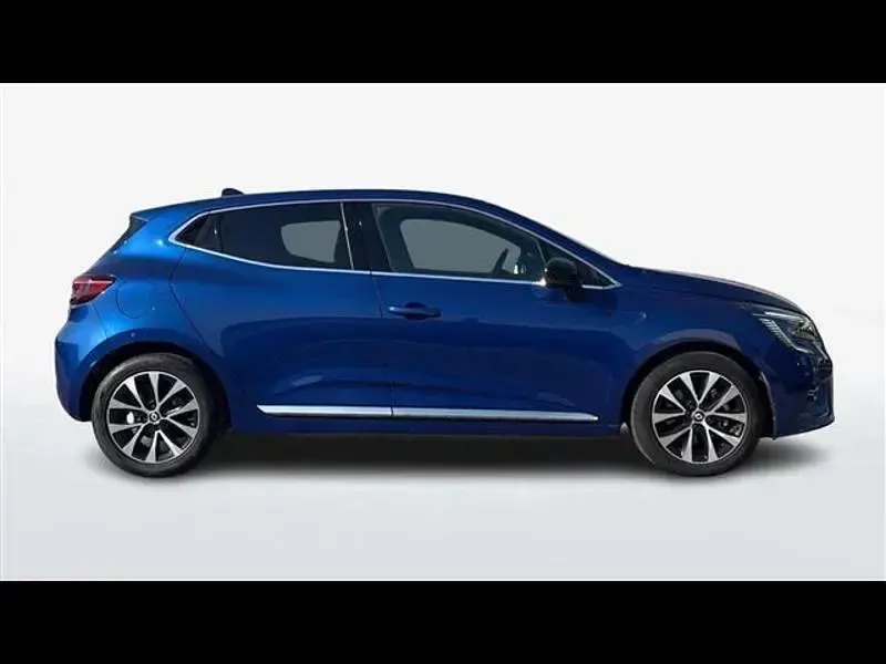 Usata Renault Clio Techno 145 CV (106 kW) 2023 Blu scuro Utilitaria