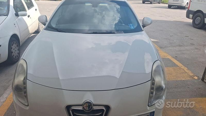 Usata Alfa Romeo Giulietta Exclusive 109 CV (80 kW) 2011 Utilitaria