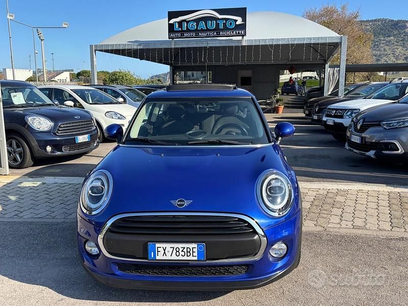 Usata Mini ONE Business 101 CV (74 kW) 2019 Blu Utilitaria