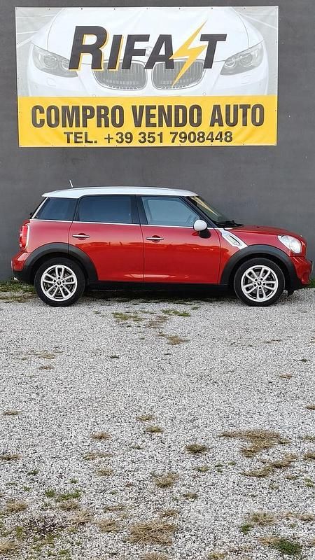 Usata Mini Cooper D Business 111 CV (81 kW) 2015 Rosso Utilitaria
