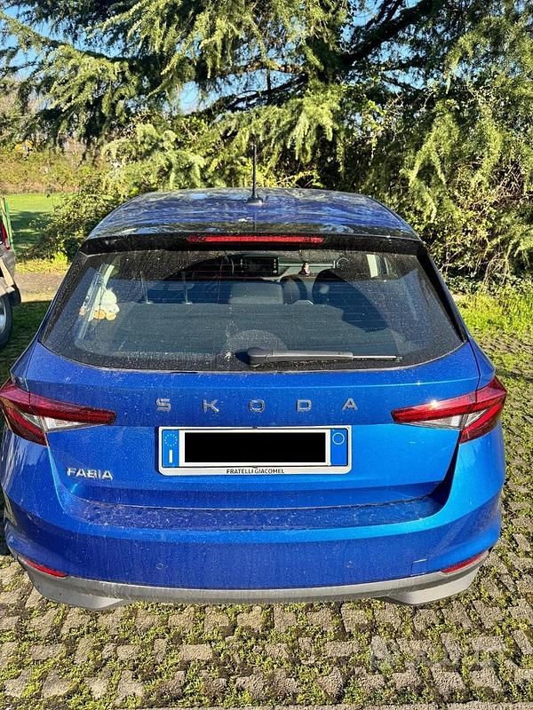 Usata Skoda Fabia 95 CV (69 kW) 2025 Blu Utilitaria