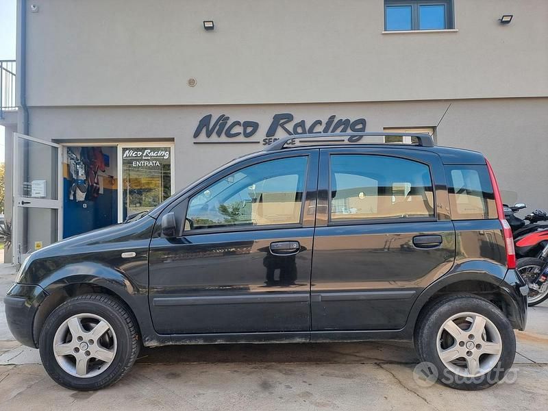 Usata Fiat Panda Dynamic 60 CV (44 kW) 2006 Nero Utilitaria