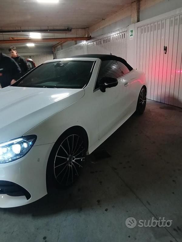 Usata Mercedes E220 Premium Plus 194 CV (142 kW) 2021 Bianco Cabrio