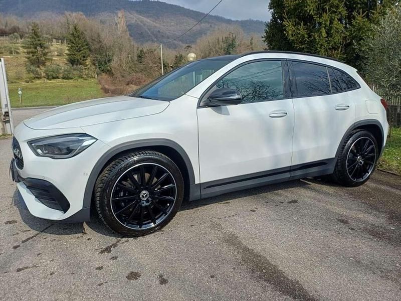 Usata Mercedes GLA200 AMG line 150 CV (110 kW) 2022 Bianco polare SUV