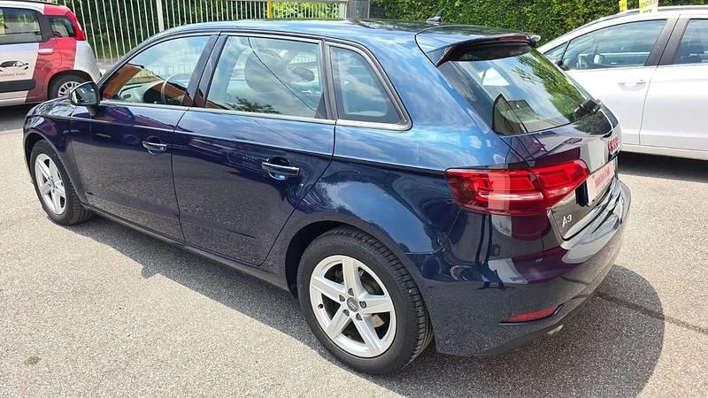 Usata Audi A3 Ambiente 116 CV (85 kW) 2020 Blu/azzurro Berlina