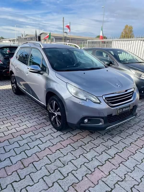 Usata Peugeot 2008 92 CV (67 kW) 2014 Grigio SUV