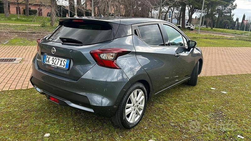 Usata Nissan Micra Acenta 101 CV (74 kW) 2019 Grigio Utilitaria