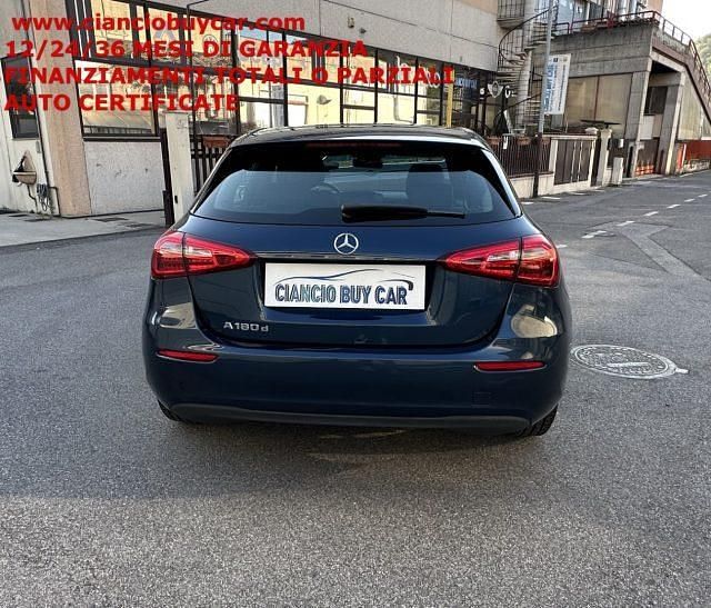 Usata Mercedes A180 Business 116 CV (85 kW) 2020 Blu