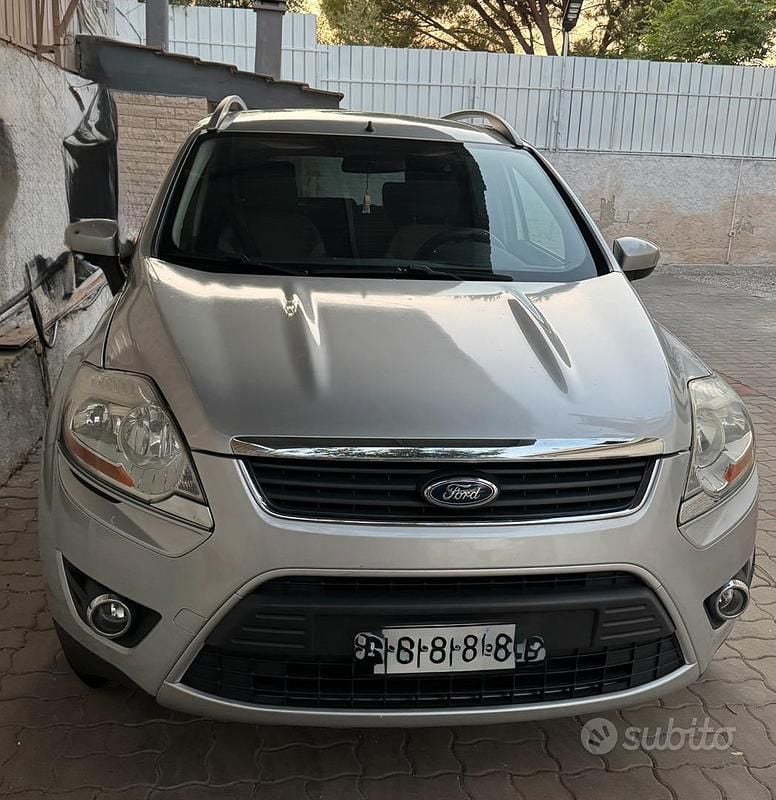 Usata Ford Kuga 136 CV (100 kW) 2010 Grigio SUV