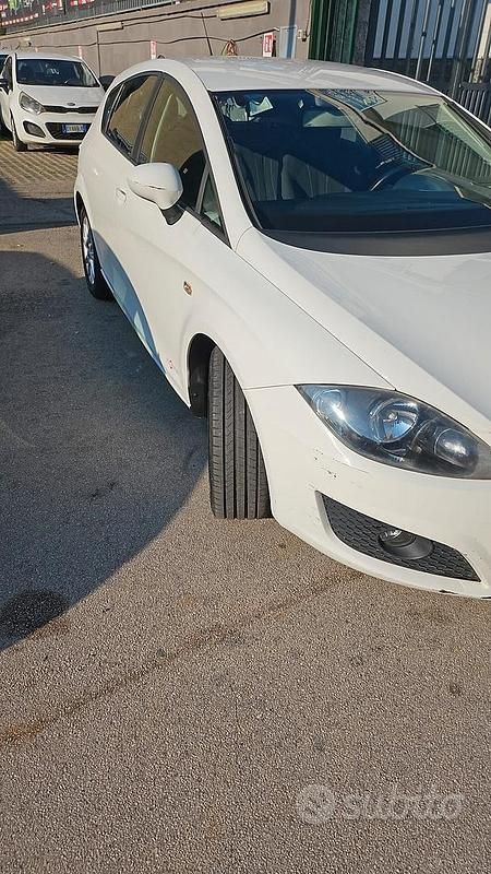 Gebraucht Seat Leon Style 105 PS (77 kW) 2011 Weiß Limousine