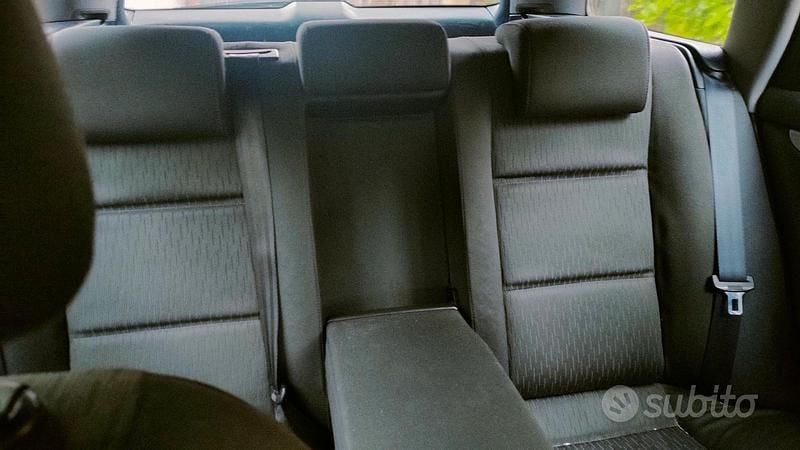 Usata Audi A4 109 CV (80 kW) 2003 Blu Station wagon