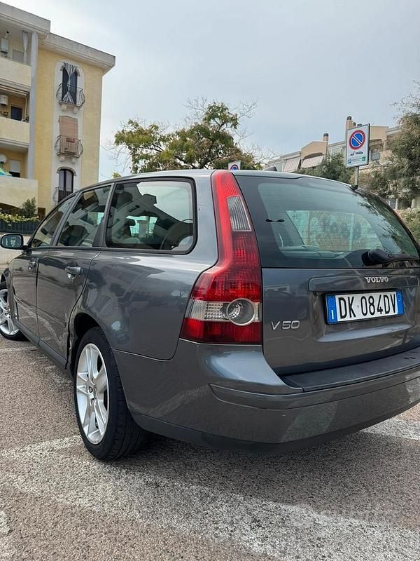 Usata Volvo V50 136 CV (100 kW) 2007 Grigio Station wagon