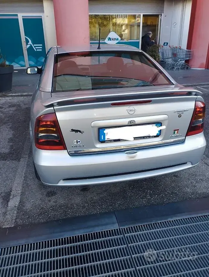 Usata Opel Astra 116 CV (85 kW) 2001 Coupé