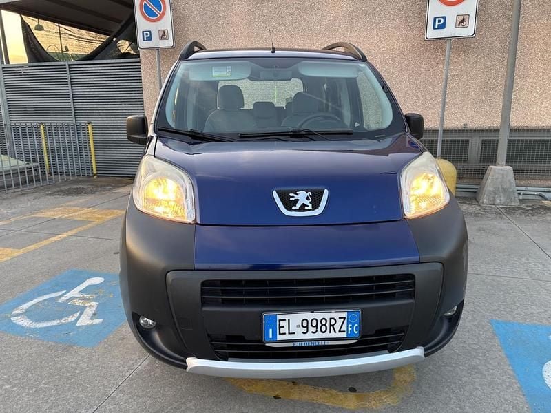 Usata Peugeot Bipper Active 75 CV (55 kW) 2012 Blu Monovolume