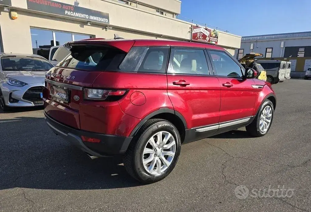 Usata Land Rover Range Rover evoque 179 CV (131 kW) 2016 Rosso SUV
