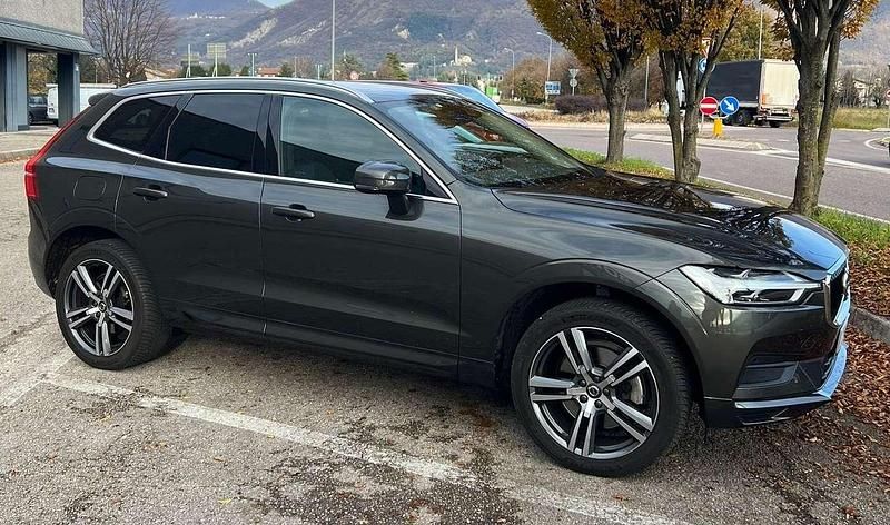 Usata Volvo XC60 Business Edition 197 CV (144 kW) 2019 Grigio SUV