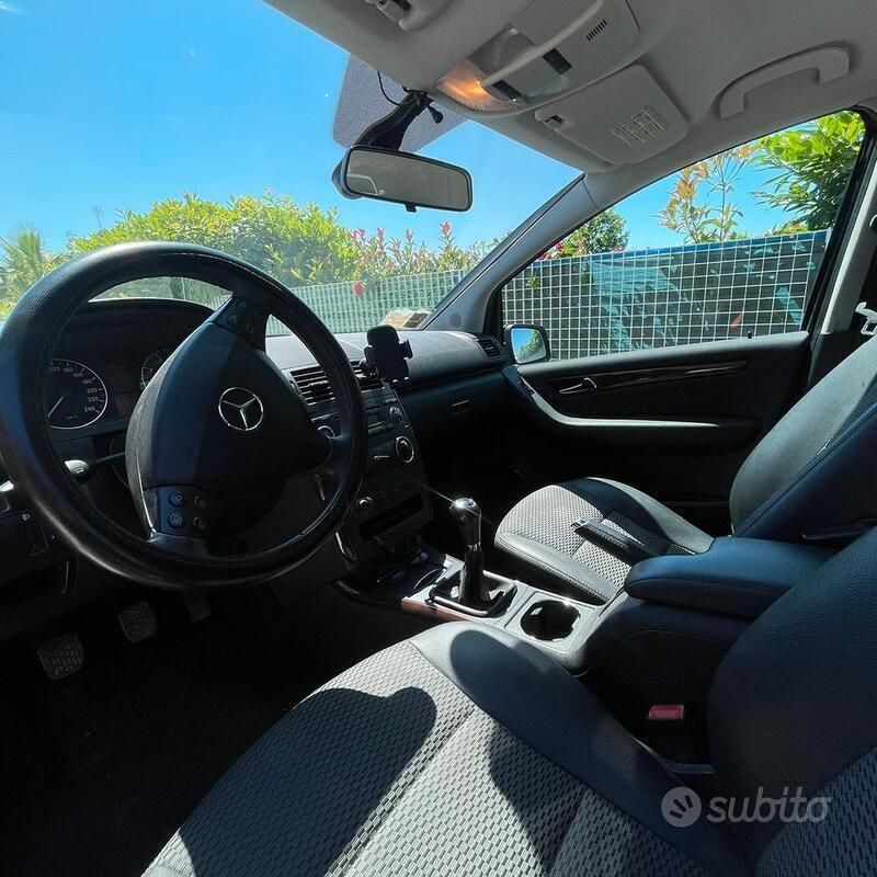 Usata Mercedes A160 95 CV (69 kW) 2010 Nero Utilitaria